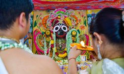 ISKCON Rath Yatra - ARTI SEVA IMG 3