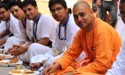 ISKCON Rath Yatra - VAISHNAVA SEVA IMG 2